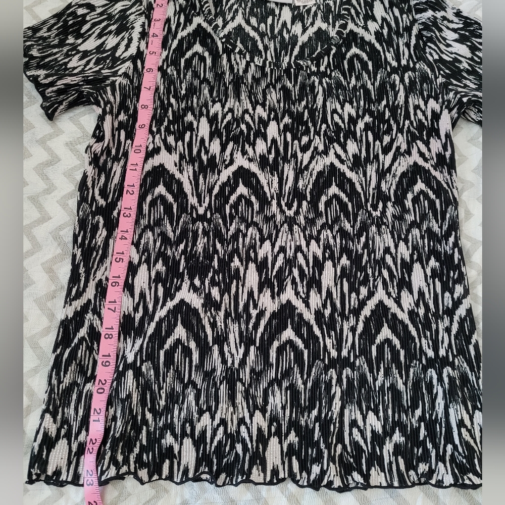 Carol Reed Small Blouse - Picture 4 of 5